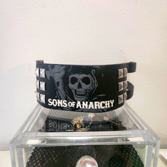 Sons of Anarchy studded bracelet - Picture 5 of 10
